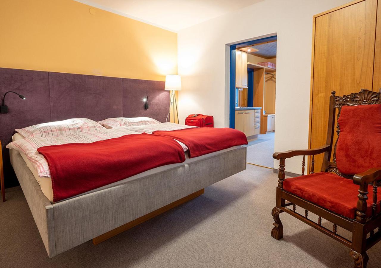 Siri'S Einkehr Hotel Sankt Georgen im Attergau Buitenkant foto