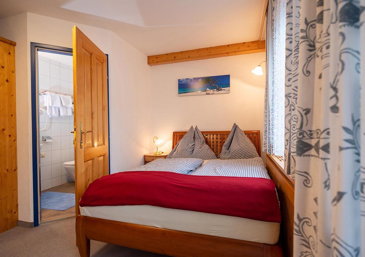 Siri'S Einkehr Hotel Sankt Georgen im Attergau Buitenkant foto
