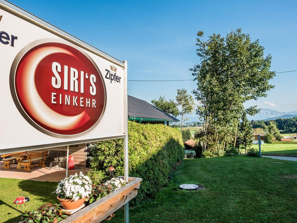 Siri'S Einkehr Hotel Sankt Georgen im Attergau Buitenkant foto