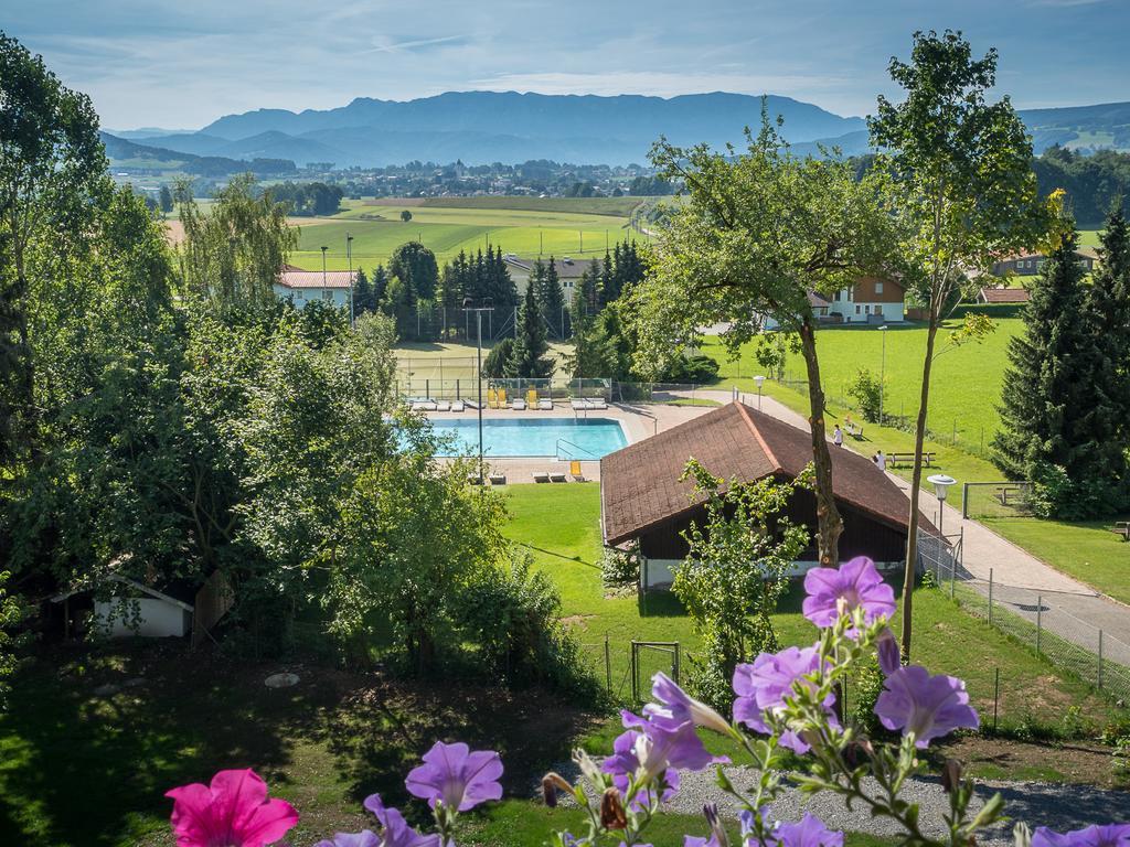 Siri'S Einkehr Hotel Sankt Georgen im Attergau Buitenkant foto