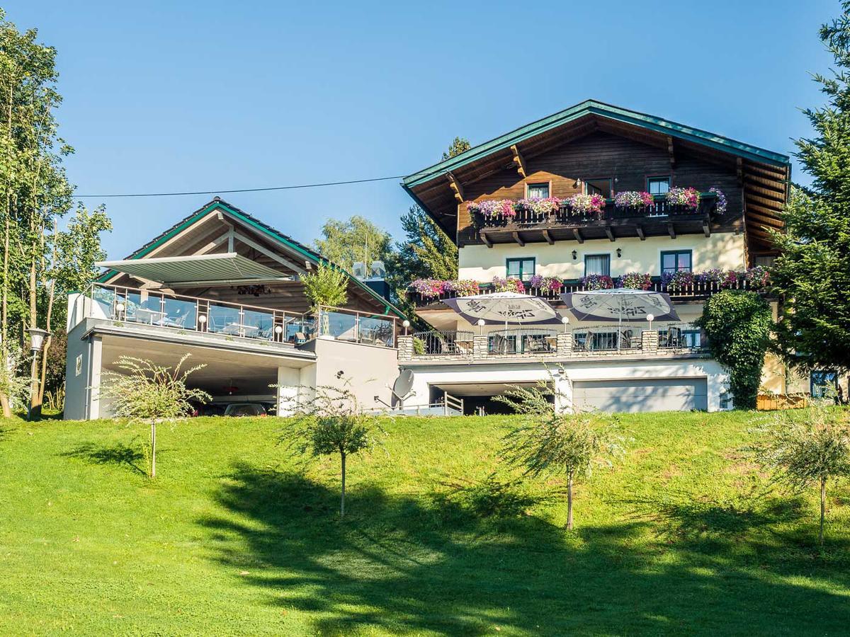 Siri'S Einkehr Hotel Sankt Georgen im Attergau Buitenkant foto