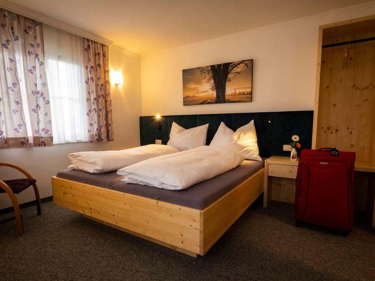 Siri'S Einkehr Hotel Sankt Georgen im Attergau Buitenkant foto
